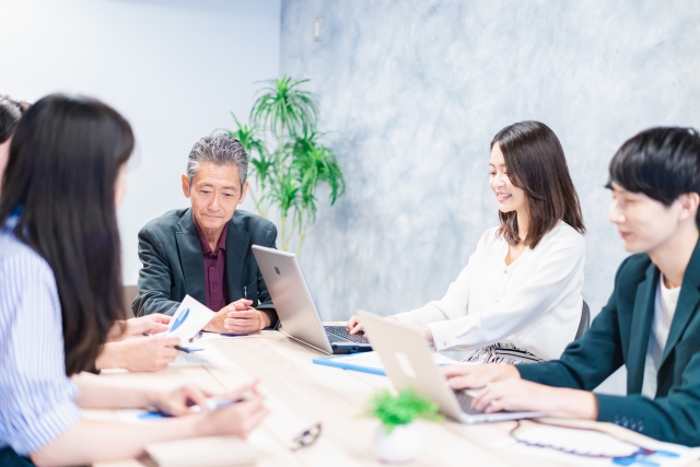 社内の人間関係